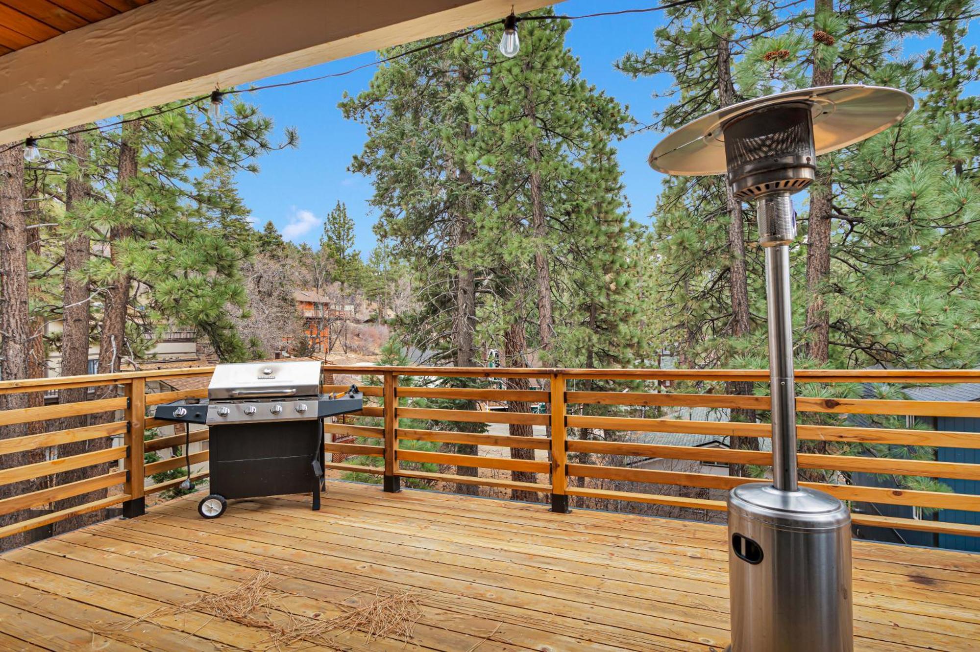 Cozy Crescent Tree Cabin Near Bear Mountain بيغ بير لاكي، سان بيرناردينو، كاليفورنيا المظهر الخارجي الصورة
